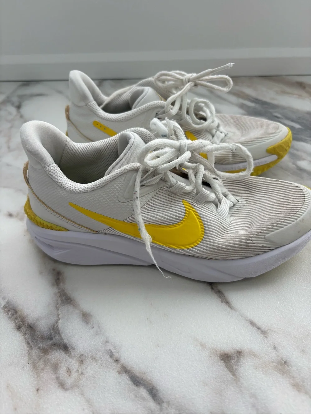 Nike Star Runner 4 NN Summit White Opti Yellow Sneakers | Youth 4Y - Picture 9 of 15